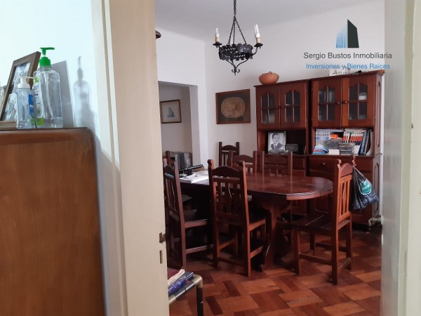 Casa de 3 dormitorios en excelente ubicacion sobre Av Belgrano
