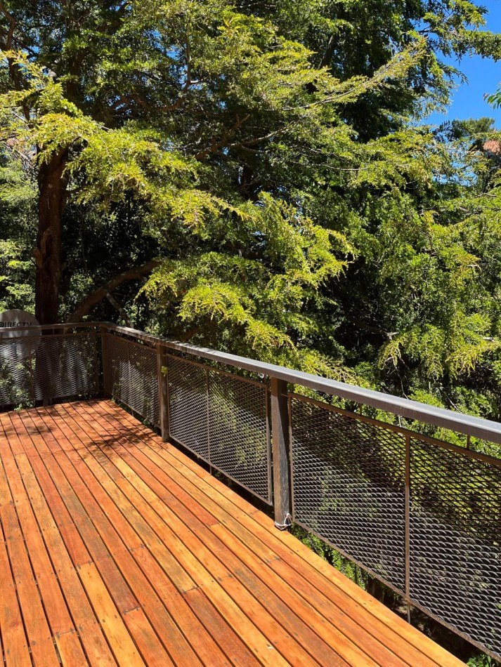 Hermosa casa moderna campestre en pleno cerro de Bariloche (Dos dormitorios)