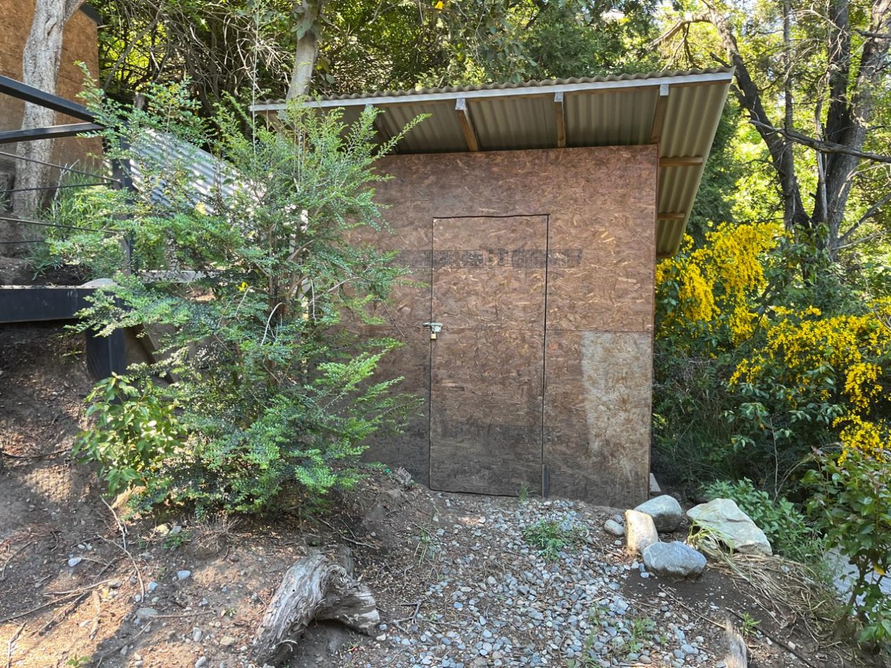 Hermosa casa moderna campestre en pleno cerro de Bariloche (Dos dormitorios)