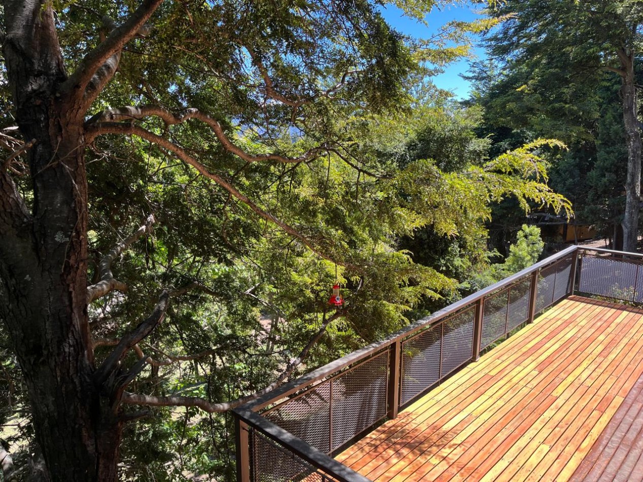 Hermosa casa moderna campestre en pleno cerro de Bariloche (Dos dormitorios)